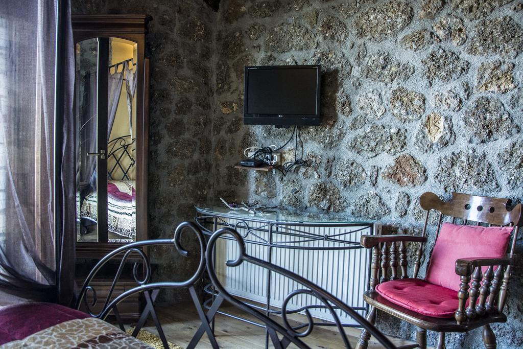 Theasis Suites-Ορεινή Φιλοξενία Kato Sinikia Trikalon Exteriér fotografie