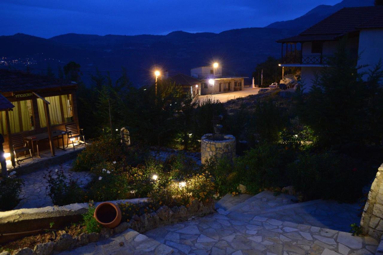 Theasis Suites-Ορεινή Φιλοξενία Kato Sinikia Trikalon Exteriér fotografie